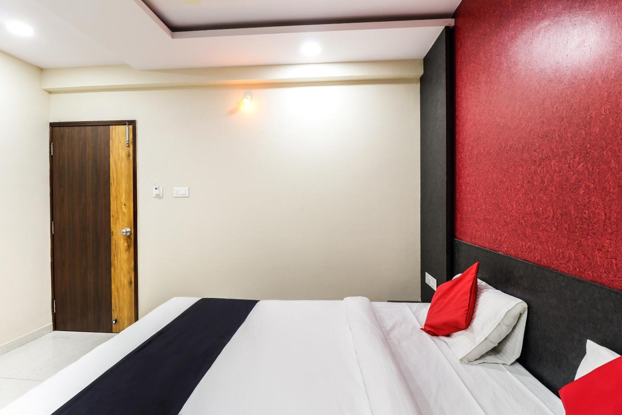Capital O N R Residency Hotel Yelahanka Kültér fotó